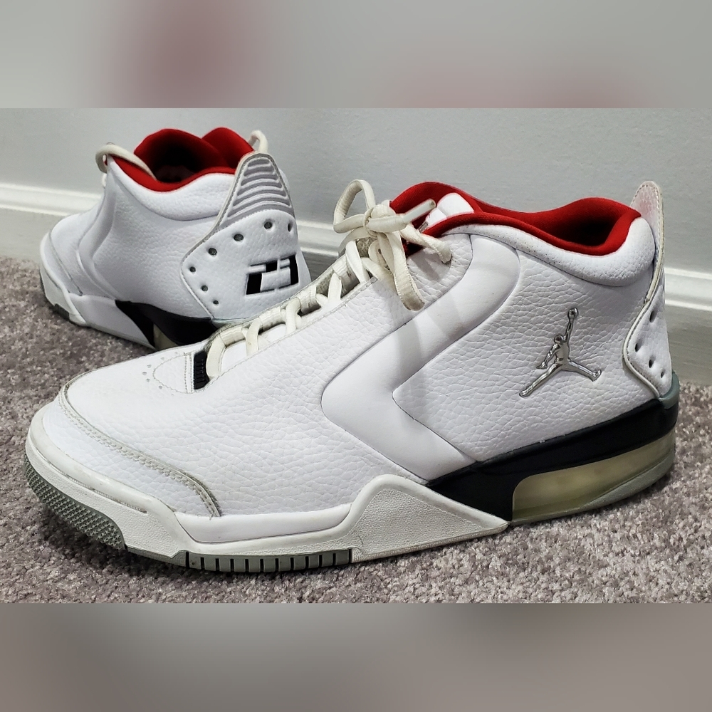 Jordan Big Fund White Silver men's 8.5